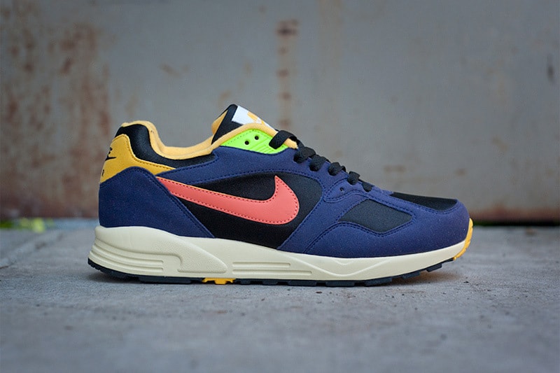 Nike 2013 春季 Air Base II VNTG 鞋款