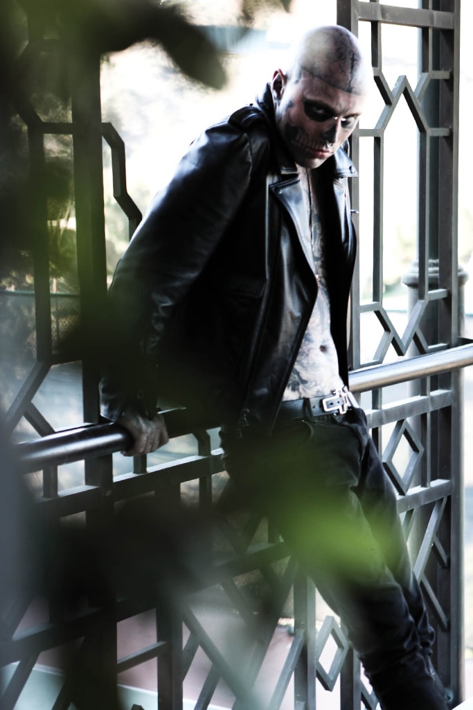 “僵屍男孩”Rick Genest 與 Jasmine Sanders 拍攝“Beauty &amp; the Beast”主題照片組