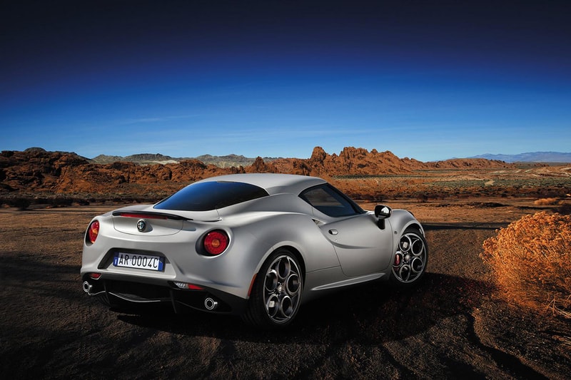 Alfa Romeo 4C 量產版正式亮相