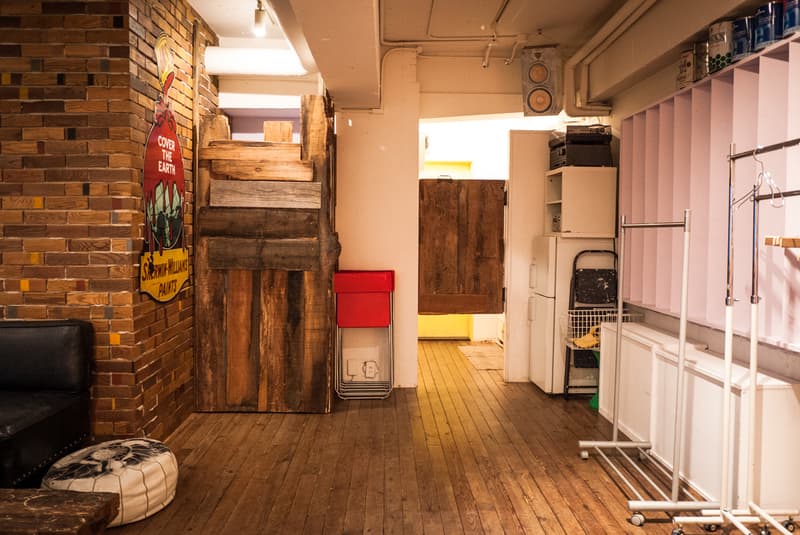 Hypebeast Spaces: 造訪日本攝影師米原康正的工作室