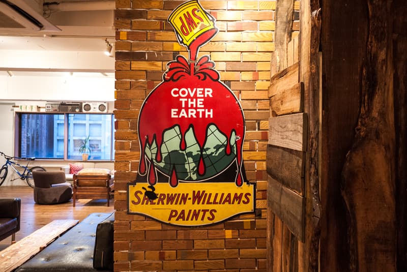 Hypebeast Spaces: 造訪日本攝影師米原康正的工作室