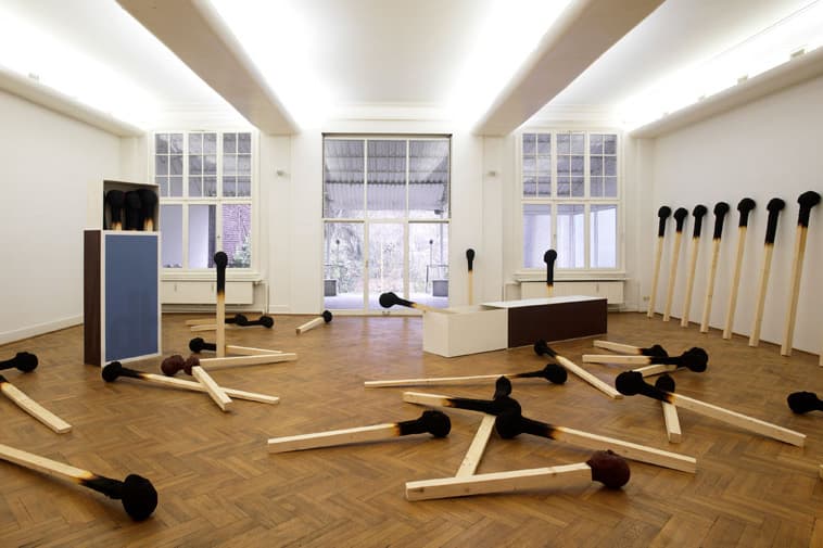 德國藝術家 Wolfgang Stiller 最新作品 “Matchstick Men”