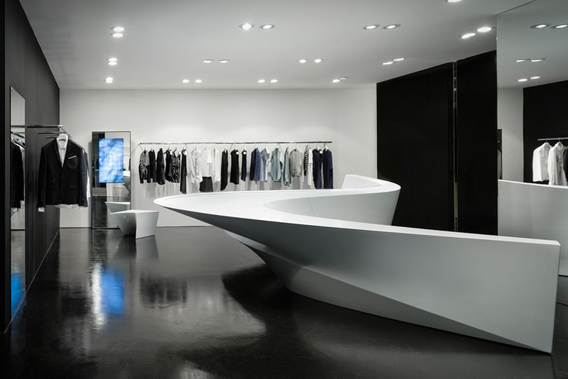 Zaha Hadid x Neil Barrett 優雅幾何學風格的概念「店中店」