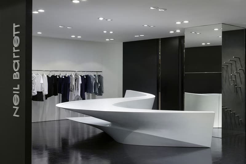 Zaha Hadid x Neil Barrett 優雅幾何學風格的概念「店中店」