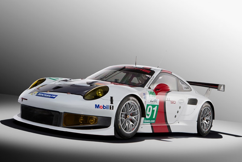 2013 年式樣 Porsche 911 RSR