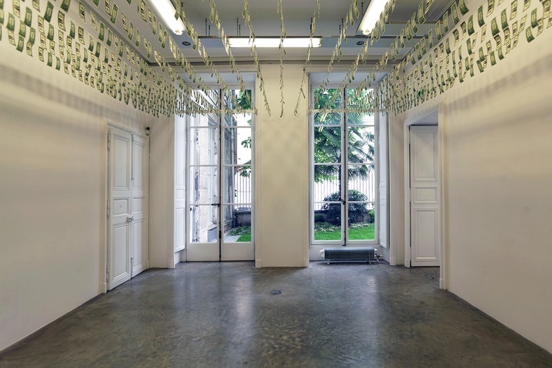 Gianni Motti 於 Galerie Perrotin 舉辦的個人展覽 “Money Box” 現場回顧