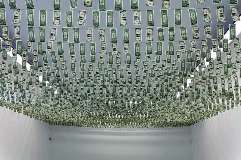 Gianni Motti 於 Galerie Perrotin 舉辦的個人展覽 “Money Box” 現場回顧