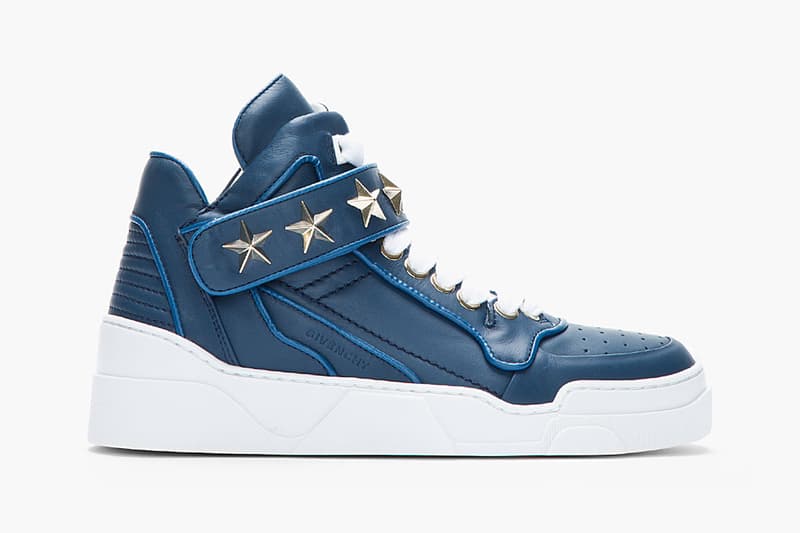 Givenchy Navy Leather Star-Detail Sneaker 全新鞋款