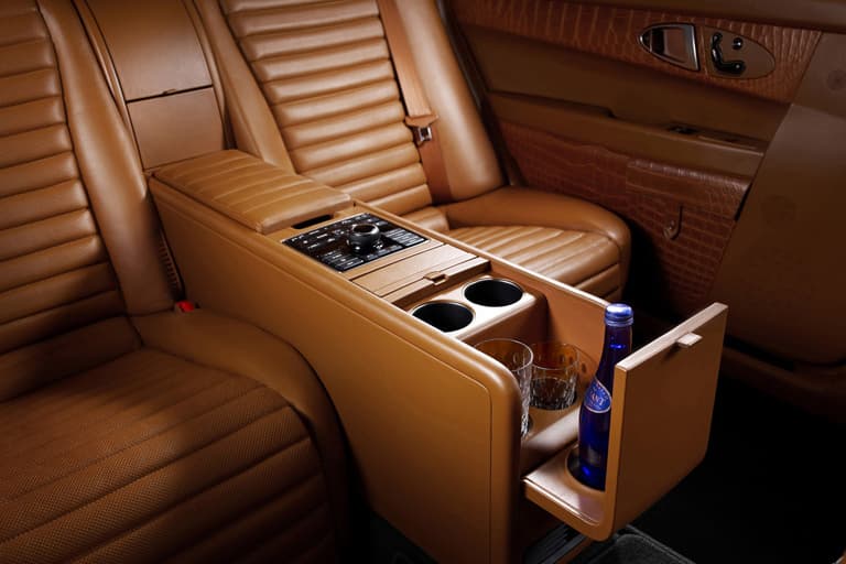 Hermes x Hyundai 聯手打造限量版車型 Equus Concept