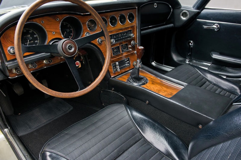 以 $120 萬美元的天價拍賣，1967 Toyota 2000GT 成爲“史上最貴的亞洲産汽車”