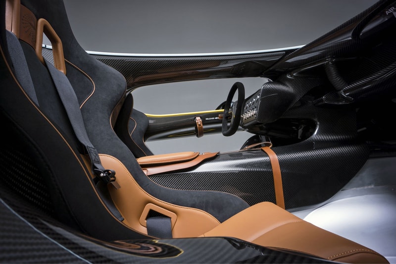 Aston Martin CC100 Speedster 概念車型曝光