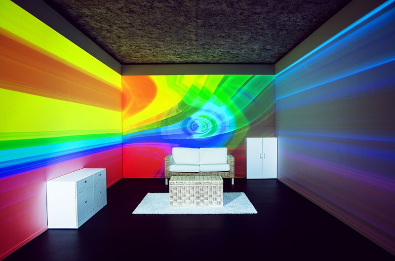 Mercedes-Benz “#Untamed. A Digital Photo Installation” Paris 攝影展覽現場回顧