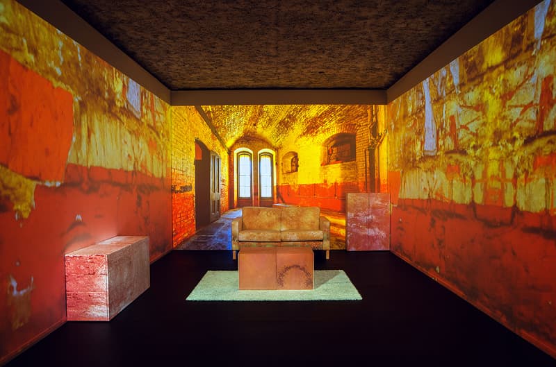 Mercedes-Benz “#Untamed. A Digital Photo Installation” Paris 攝影展覽現場回顧