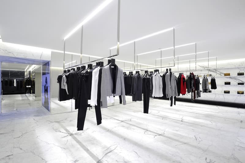 Saint Laurent 在巴黎 Avenue Montaigne 蒙田大道開設全球最大旗艦店