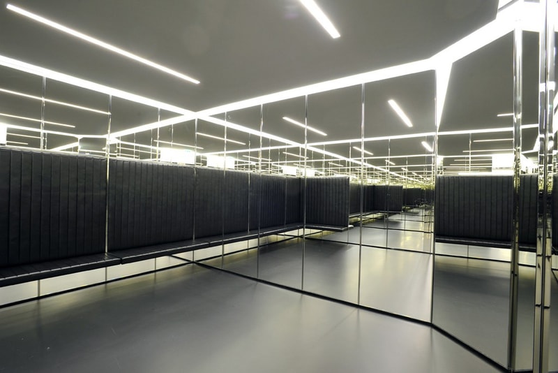 Saint Laurent 在巴黎 Avenue Montaigne 蒙田大道開設全球最大旗艦店