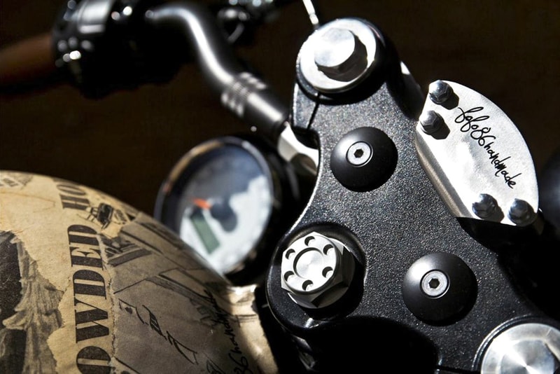 Centro Modo Lodi 打造改裝電單車 Triumph Thruxton「Queen Elizabeth Coronation」