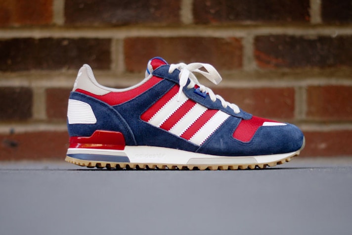 adidas Originals ZX700 Navy/Red 跑鞋