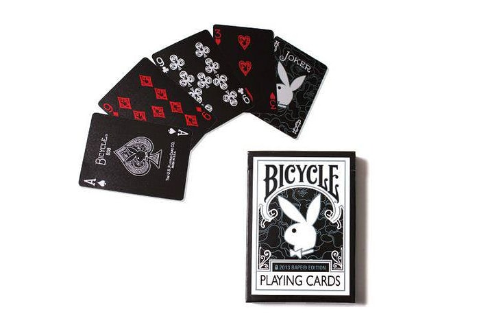 BAPE x Playboy 聯名撲克牌