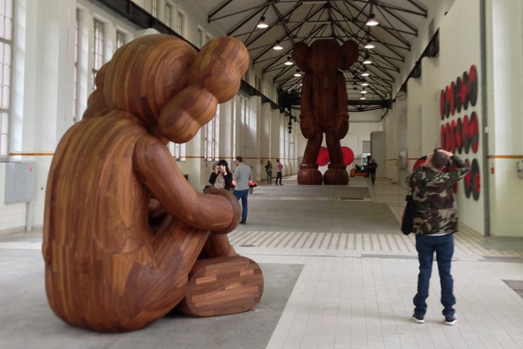 KAWS 于 More Gallery 舉辦 “GISWIL” 藝術展覽