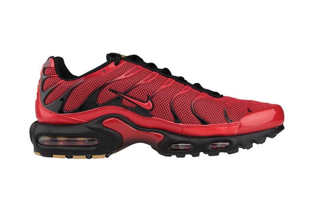 Nike Air Max 98 Plus “Blood Sports” 鞋款