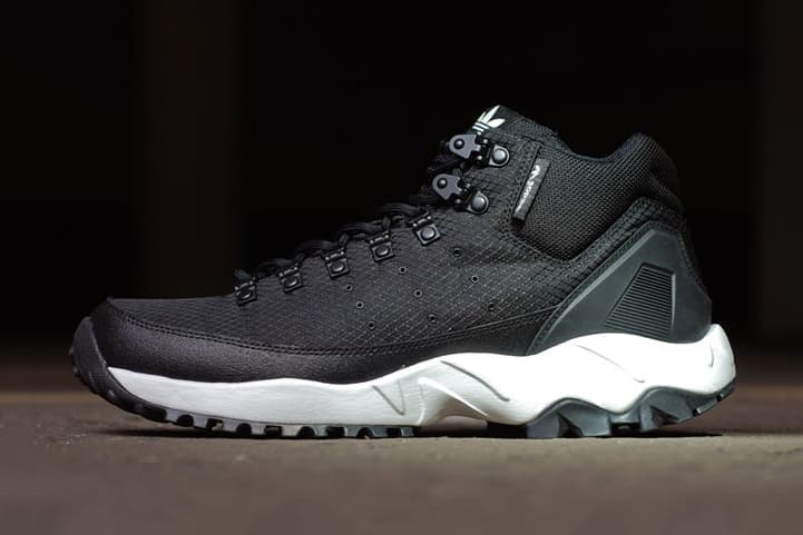 adidas Torsion Trail Mid Night Black 球鞋