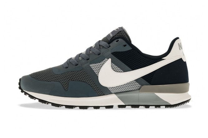 Nike Air Pegasus 83/30 Armory Slate/Armory Navy 跑鞋