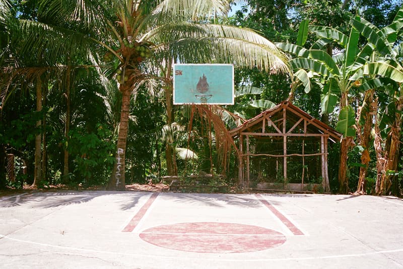 Adrian Skenderovic 鏡頭下落後地區的籃球框