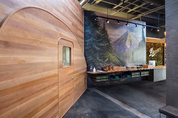 Danner 於波特蘭市中心 Union Way 開設概念店