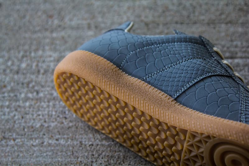 Maison Martin Margiela 2013 秋冬 Grey/Reflective Replica Sneaker 鞋款