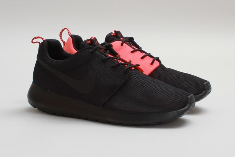 Nike 2013 夏季 Roshe Run “Split” 系列跑鞋