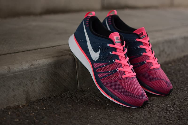 Nike Flyknit Trainer+ Squadron Blue/White-Pink Flash 配色