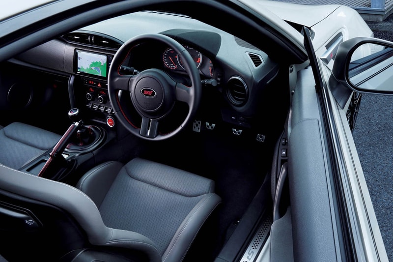 Subaru 發表新款雙門跑車 BRZ tS