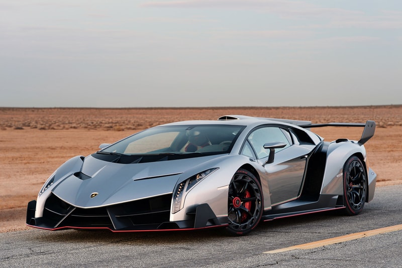 跟隨 Autoblog 走近價值 $470 萬美元的 Lamborghini Veneno