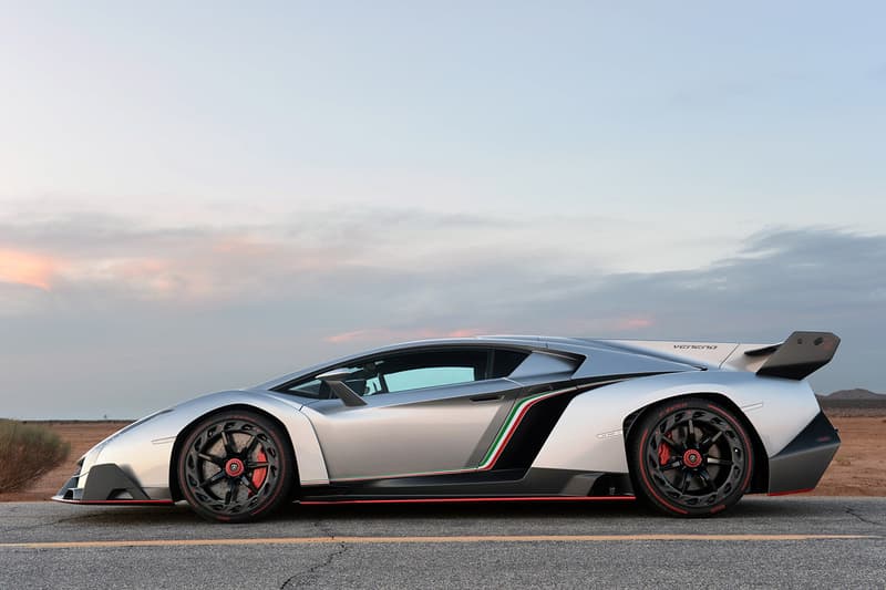跟隨 Autoblog 走近價值 $470 萬美元的 Lamborghini Veneno