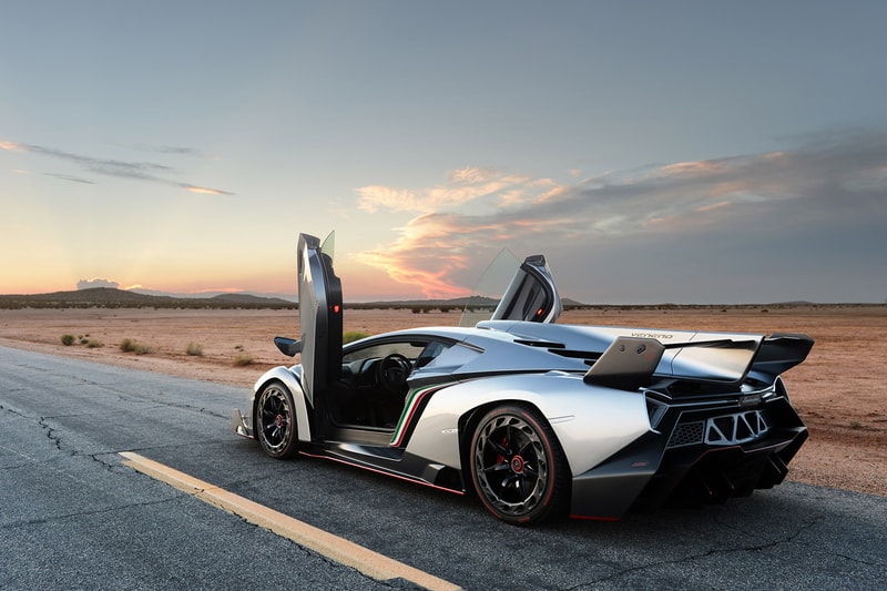 跟隨 Autoblog 走近價值 $470 萬美元的 Lamborghini Veneno