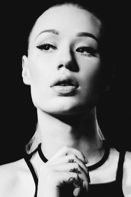 Iggy Azalea 与 Frank Ocean 共同演繹 Oyster Magazine 第 103 期造型特輯