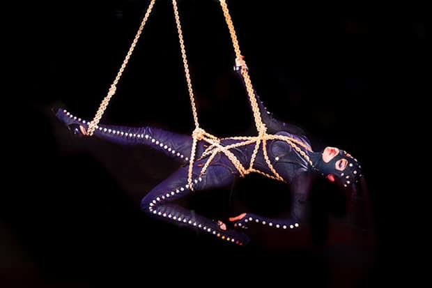 INSA 於 EVISU 香港畫廊陳列藝術裝置