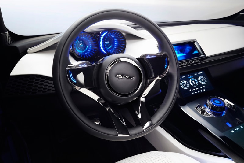 Jaguar C-X17 概念車款