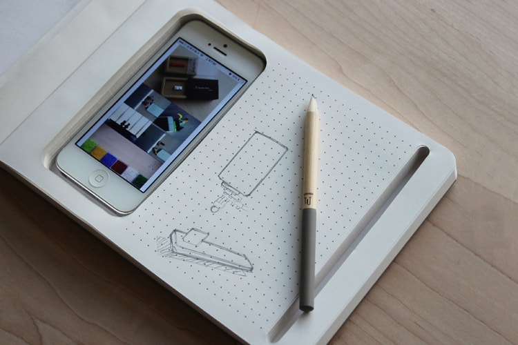 KBme2 創意 iPhone 周邊配件「Phone+Book」