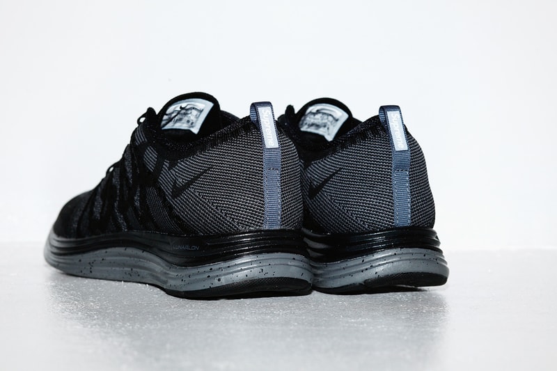Supreme x Nike Flyknit Lunar 1+ 聯名跑鞋