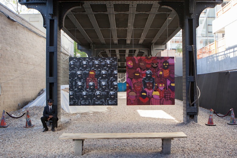 Banksy 與 Os Gemeos 合作打造藝術企劃「Better Out Than In」最新作品