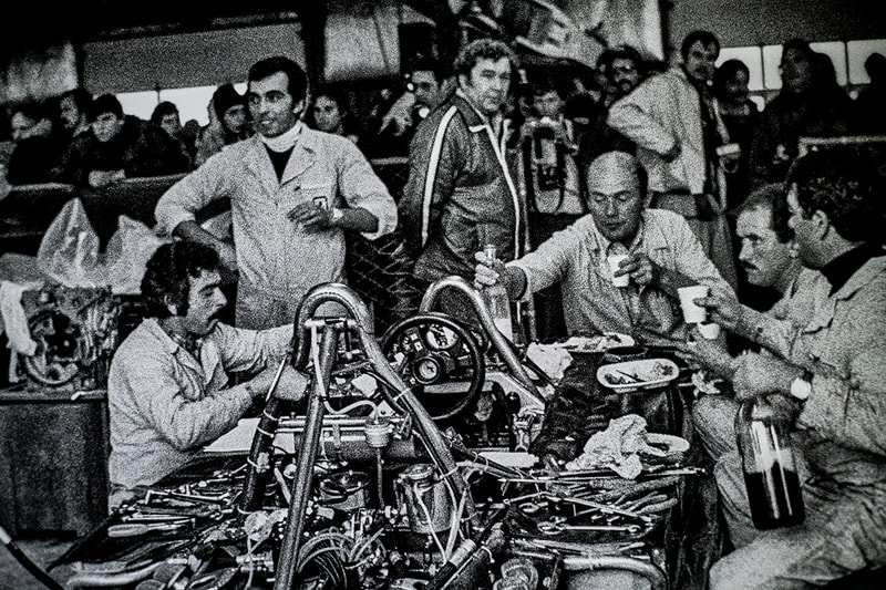 Blackbird 攝影展「Waiting: A Decade of Life in the Grand Prix Pit Lane」現場回顧