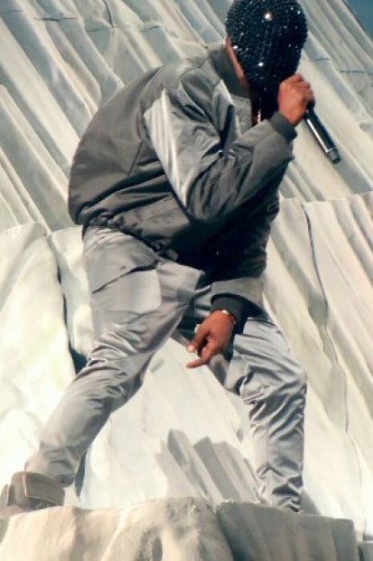 Maison Martin Margiela 爲 Kanye West 的 Yeezus 巡回演唱會打造專屬水晶面罩