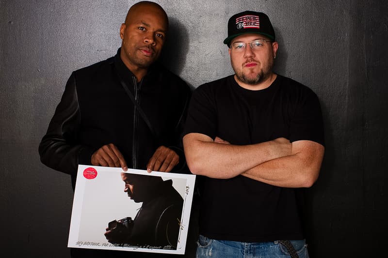 Jonathan Mannion 關閉工作室的同時為 Modelo 拍攝 #BlankCanvasME 廣告