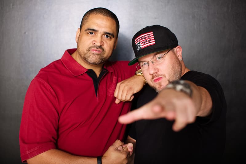 Jonathan Mannion 關閉工作室的同時為 Modelo 拍攝 #BlankCanvasME 廣告