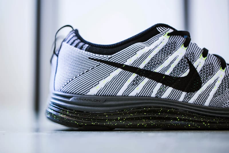 Nike Flyknit Lunar 1+ White/Black/Dark Grey-Volt 配色