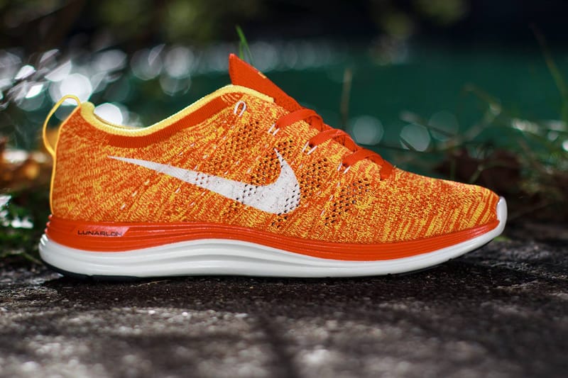 Nike Flyknit Lunar 1+ Team Orange/Laser Orange 配色