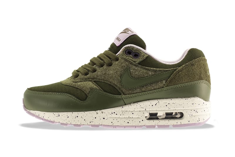 Nike WMNS Air Max 1 Dark Loden/Medium Olive 配色