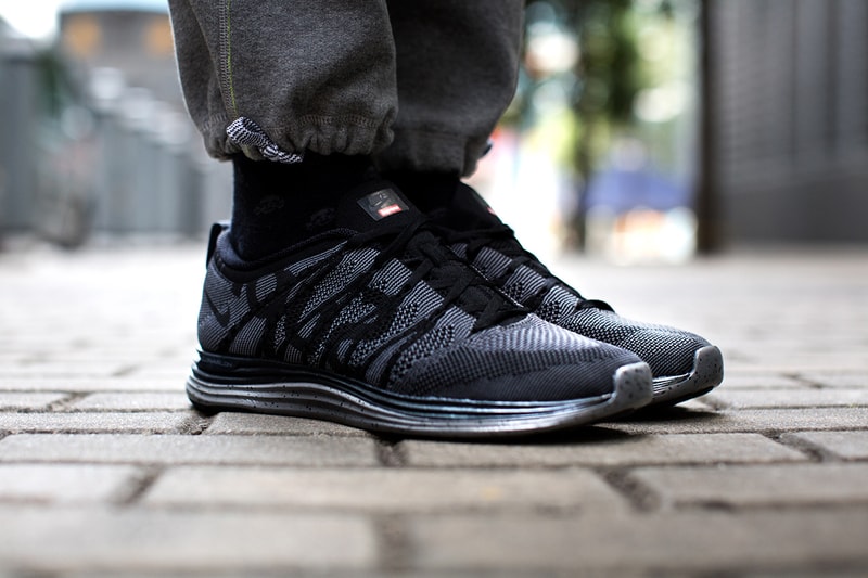 Supreme x Nike Flyknit Lunar 1+ 聯名鞋款細節一覽