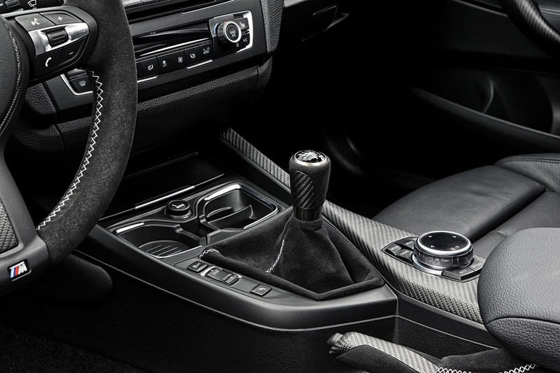 2014 年式樣 BMW 2 系轎跑車 M Performance 套件版本